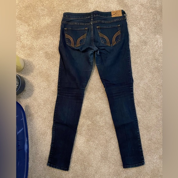 Hollister Skinny Jeans - Picture 2 of 3
